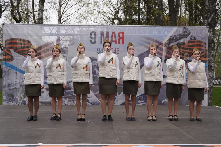 Вокально-хоровой ансамбль «Истоки» принял участие в концертах, посвящённых Дню Великой Победы