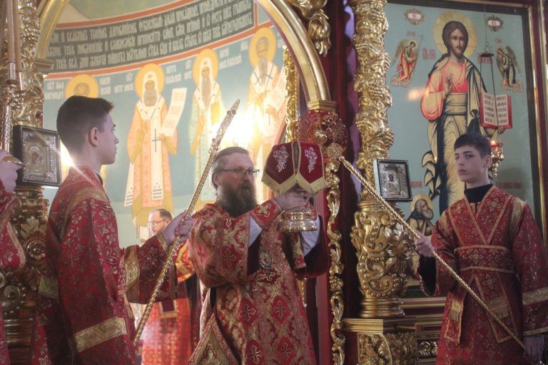 В Неделю 4-ю по Пасхе епископ Игнатий совершил Литургию в кафедральном соборе города Череповца