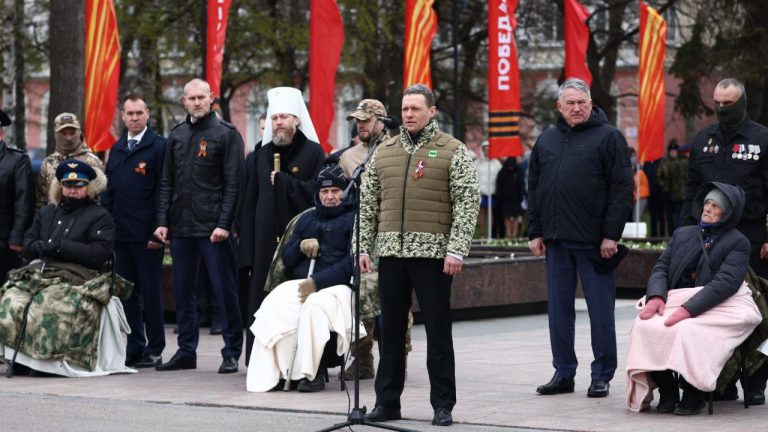 Глава Вологодской митрополии присутствовал на марше-параде в честь Дня Победы в Вологде 