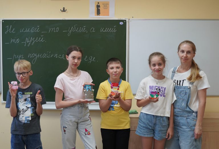 Воспитанники отделения при Вологодской духовной семинарии открыли летние каникулы творческой активностью