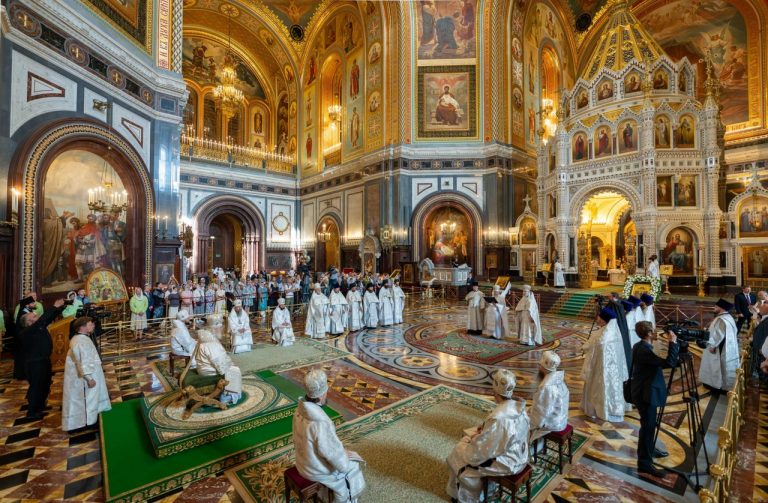 Епископ Игнатий сослужил Предстоятелю Русской Православной Церкви в Храме Христа Спасителя