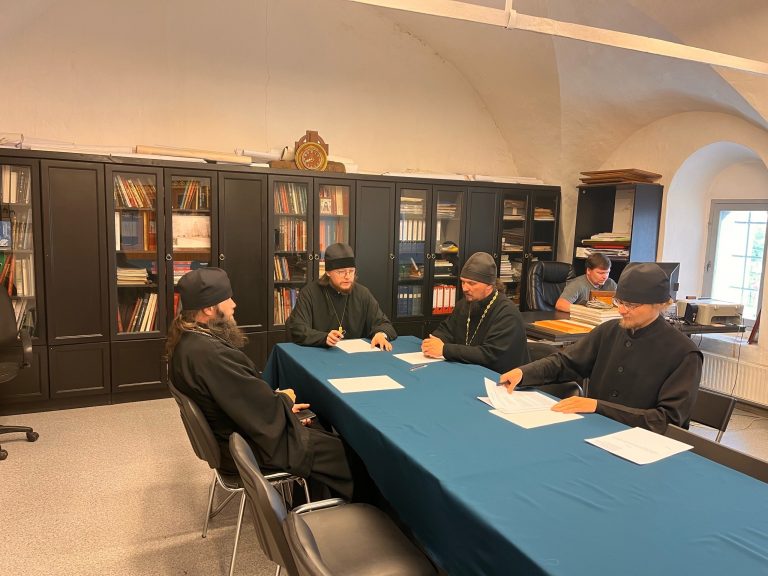 В Спасо-Прилуцком монастыре состоялось очередное заседание Духовного собора