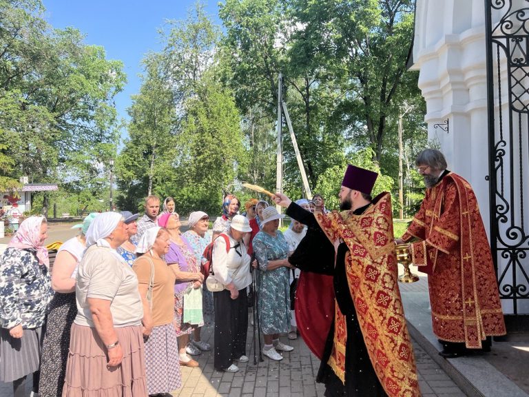 В Вологде совершили молитвенное пение в часовне Владимирской иконы Божией Матери
