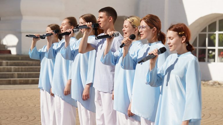 Вокально-хоровой ансамбль «Истоки» Вологодской епархии принял участие в мероприятиях, посвящённых Дню семьи, любви и верности.