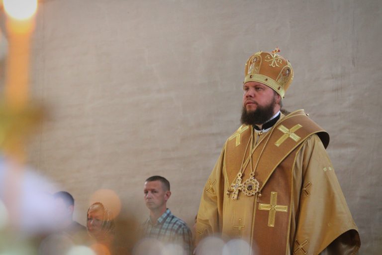 Митрополит Наро-Фоминский Никандр совершил Божественную литургию в Спасо-Прилуцкой обители Вологды