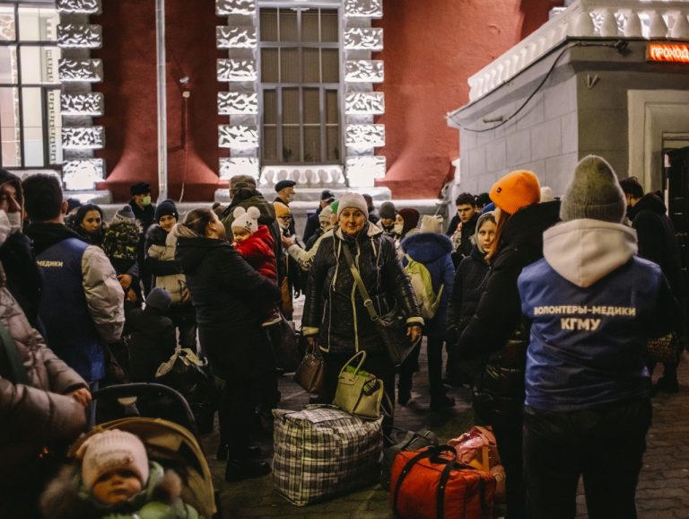 Объявляется сбор пожертвований для переселенцев и пострадавших мирных жителей Курской области