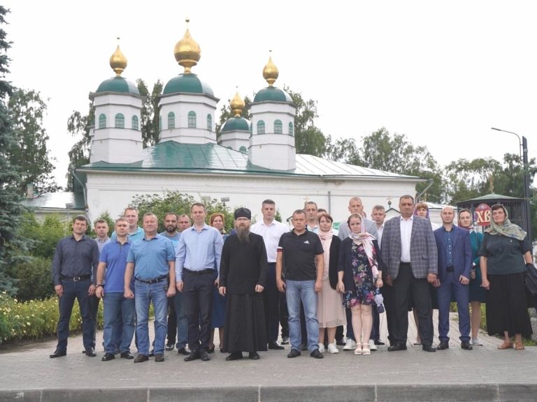 Сотрудники полиции города Череповца стали гостями Воскресенского собора