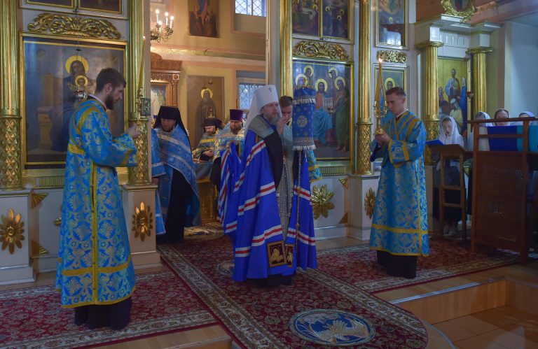 В канун праздника Рождества Пресвятой Богородицы митрополит Савва совершил всенощное бдение