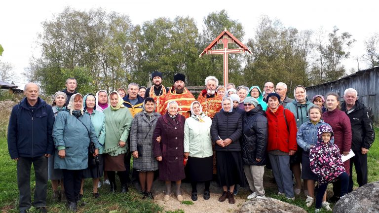 В преддверии праздника Воздвижения Честнаго и Животворящего Креста Господня в городе Соколе освятили поклонный Крест