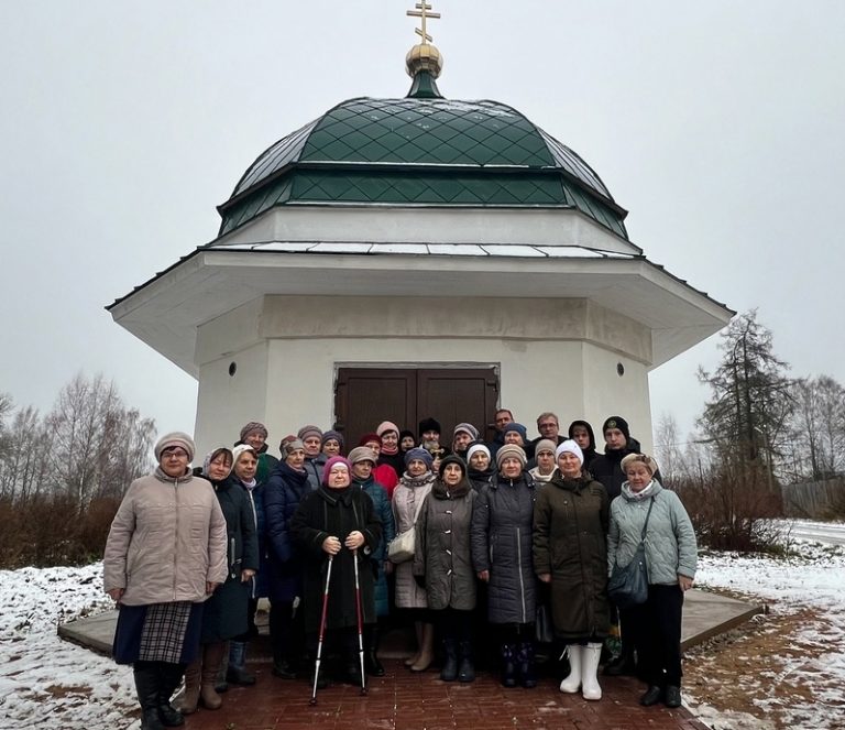 В часовне села Юрово Грязовецкого района состоялось богослужение, а после — экскурсия в школьном музее