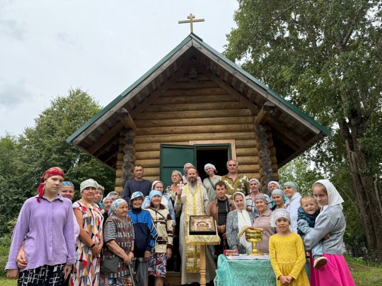 В часовне в честь праздника Преображения Господня в деревне Спасс Вологодского района состоялись богослужения