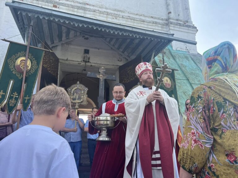 Митрополит Савва совершил воскресную Литургию в престольный день храма пророка Илии в Засодимье