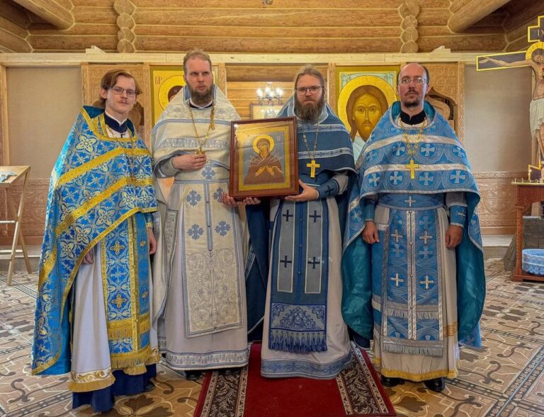 Храм в честь иконы Божией Матери «Семистрельная» в поселке Ермаково отметил свой престольный праздник