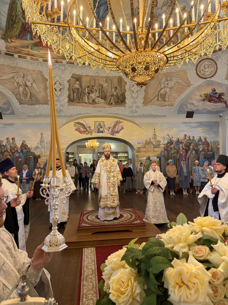 Митрополит Савва совершил Всенощное бдение праздника Преображения Господня