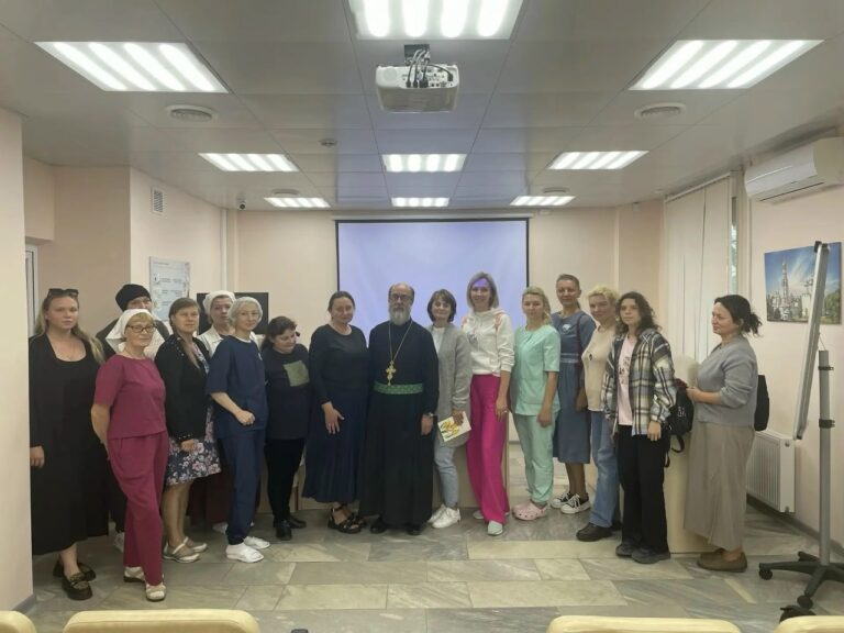 Первое занятие нового потока будущих сестер милосердия прошло в Вологде