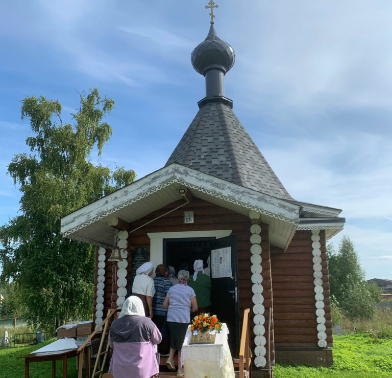 В празднество Рождества святителя Николая Чудотворца отслужена Божественная литургия на Святой Луке