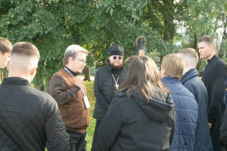 Новопоступившие студенты семинарии ознакомились с историей областной столицы