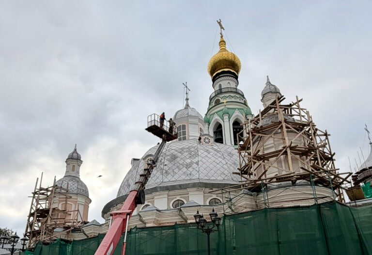 Демонтирован последний крест Воскресенского собора