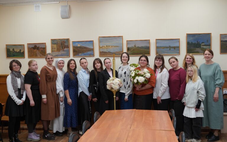 К празднику Покрова Пресвятой Богородицы прошли занятия по храмовой флористике