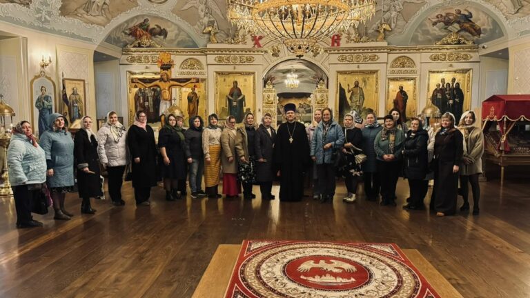 В Вологодском институте развития образования прошли курсы повышения квалификации для учителей, преподающих курс «Истоки»