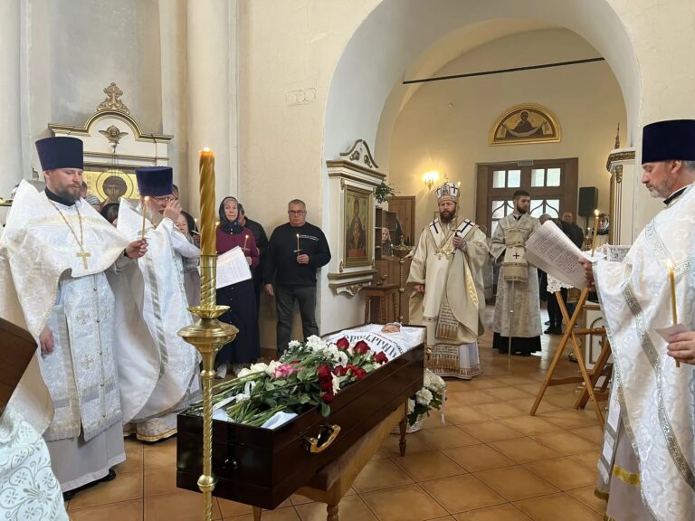 Митрополит Савва совершил отпевание хранителя усадьбы Брянчаниновых Марины Давыдовой